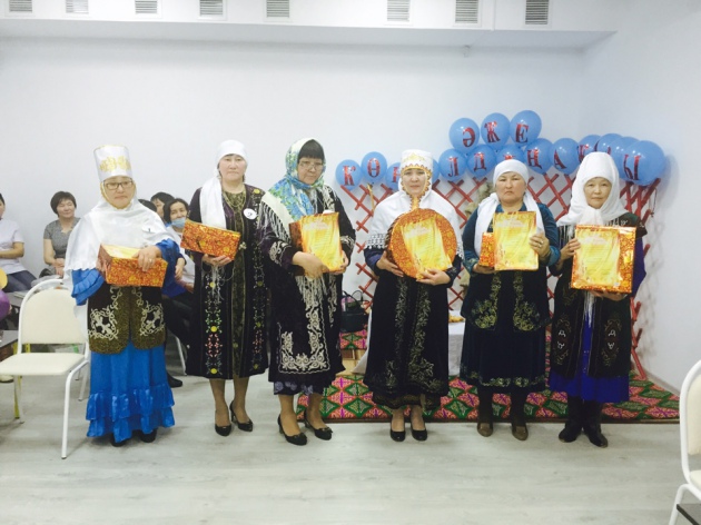 Фото Ұлыстың Ұлы күніне орай, медицина қызметкерлері арасында «Әже – көңілдің ажары» атты  сайыс өткізілді